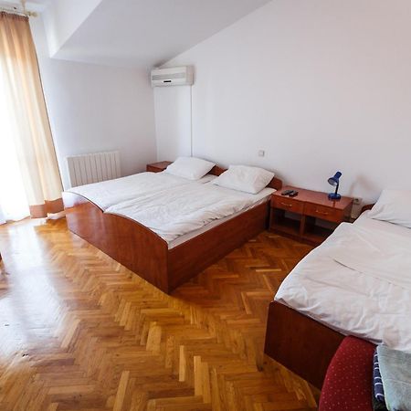 Guesthouse Varnica Kaštel Lukšić Exteriör bild