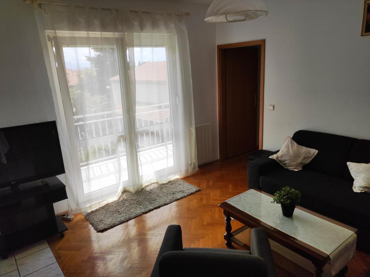 Guesthouse Varnica Kaštel Lukšić Exteriör bild