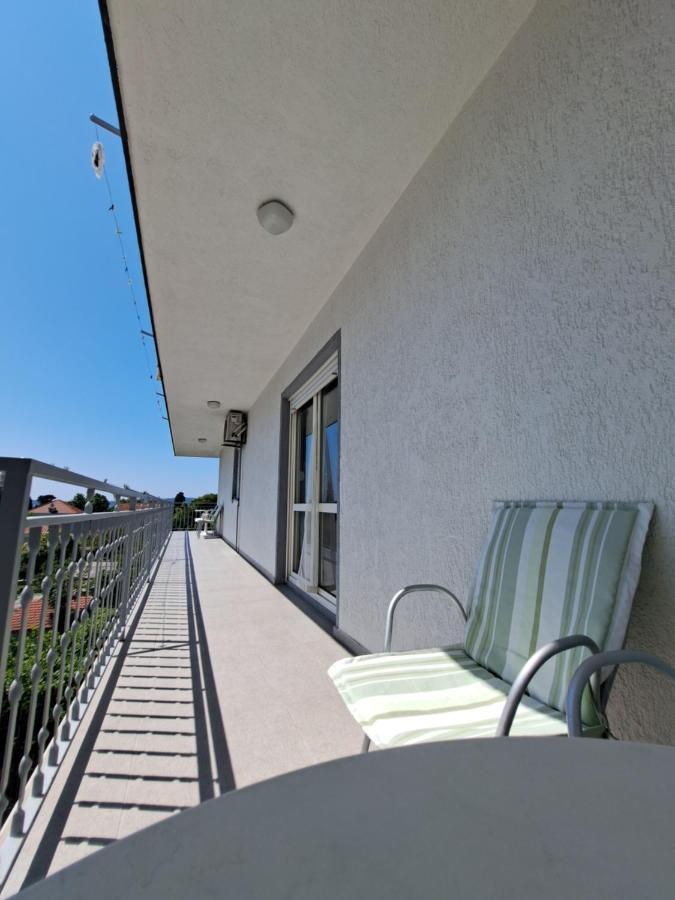 Guesthouse Varnica Kaštel Lukšić Exteriör bild