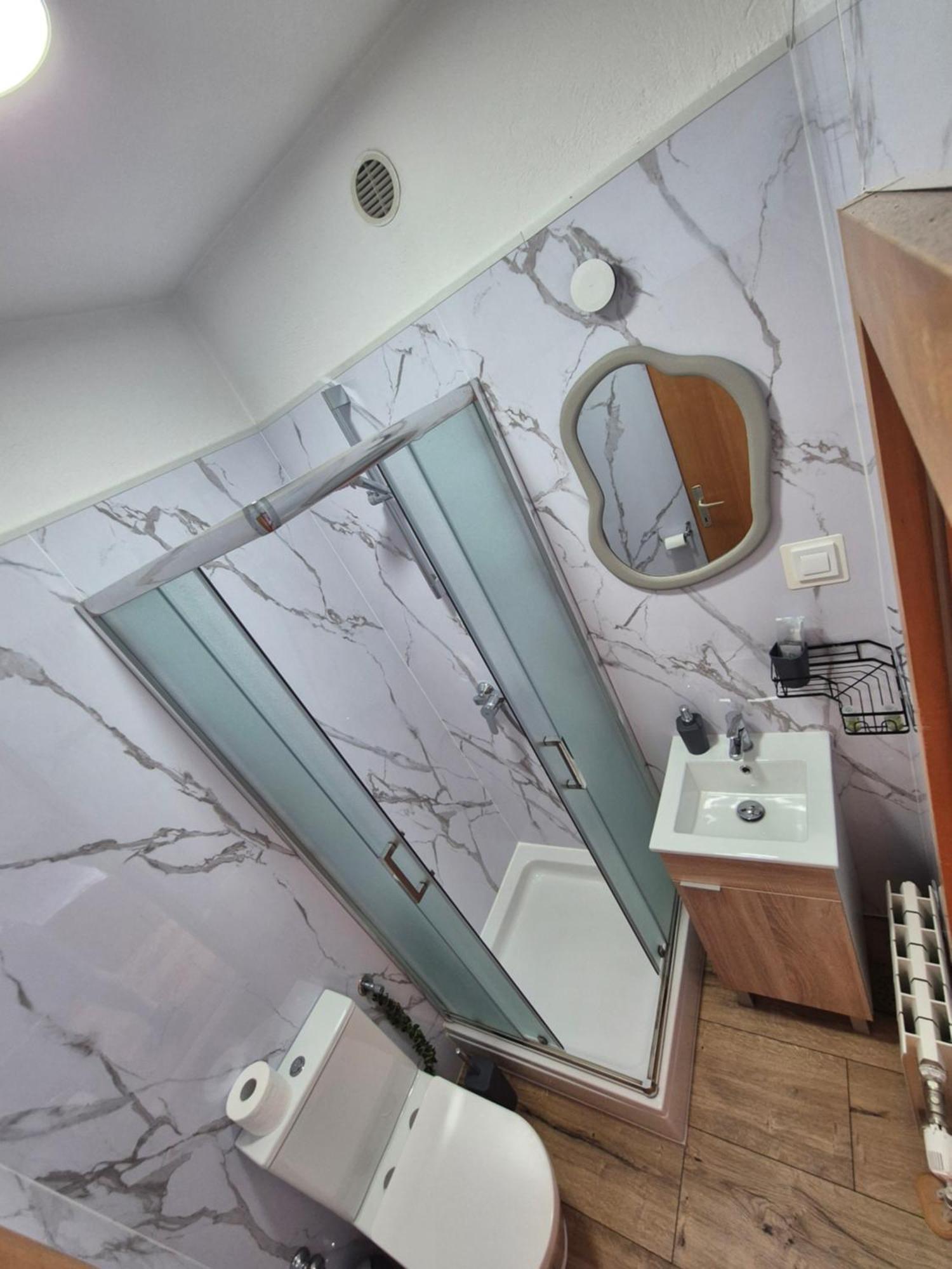 Guesthouse Varnica Kaštel Lukšić Exteriör bild