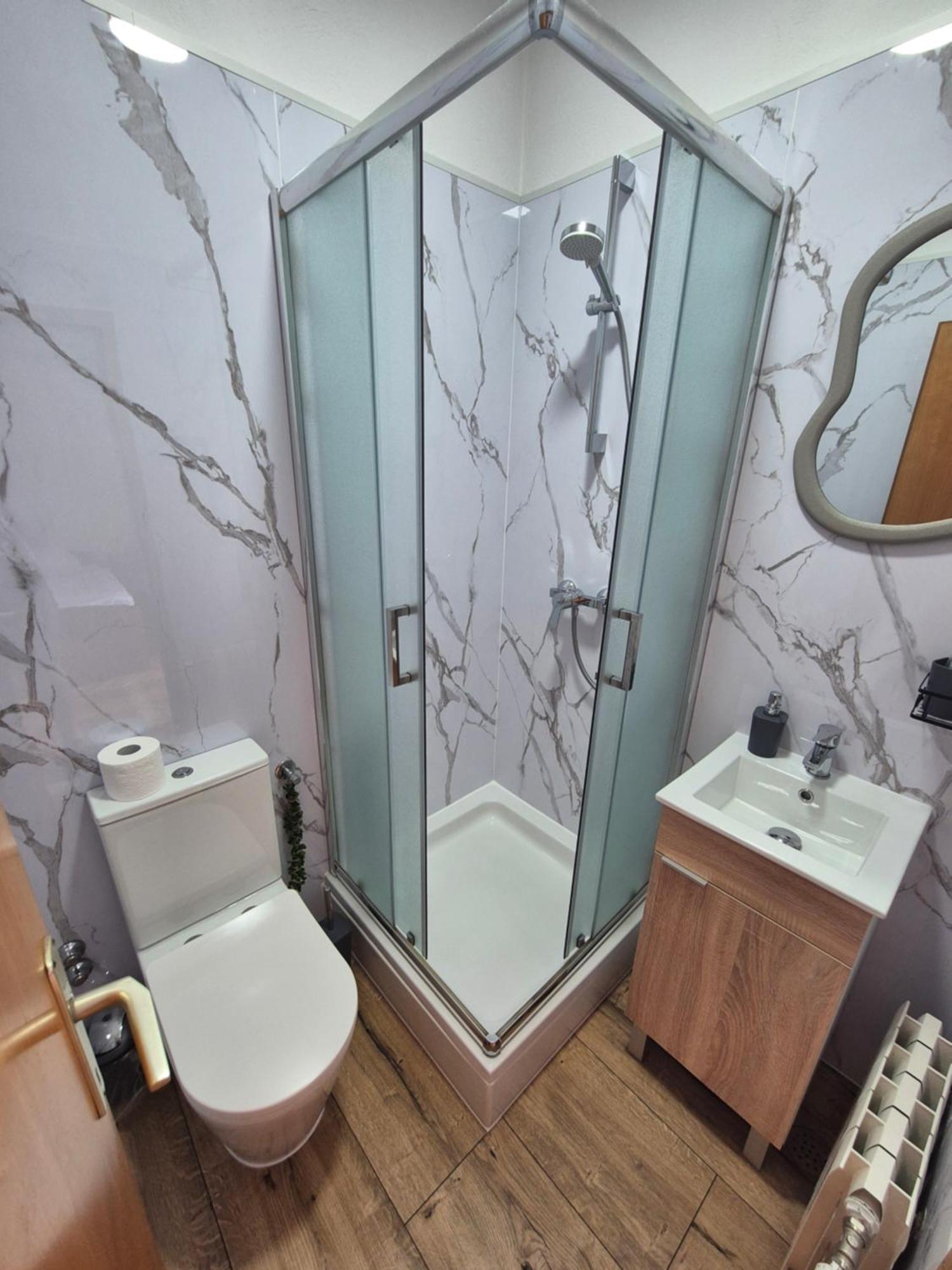 Guesthouse Varnica Kaštel Lukšić Exteriör bild