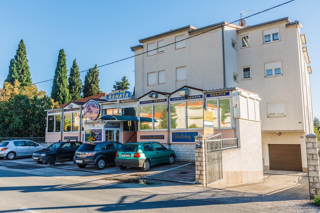 Guesthouse Varnica Kaštel Lukšić Exteriör bild