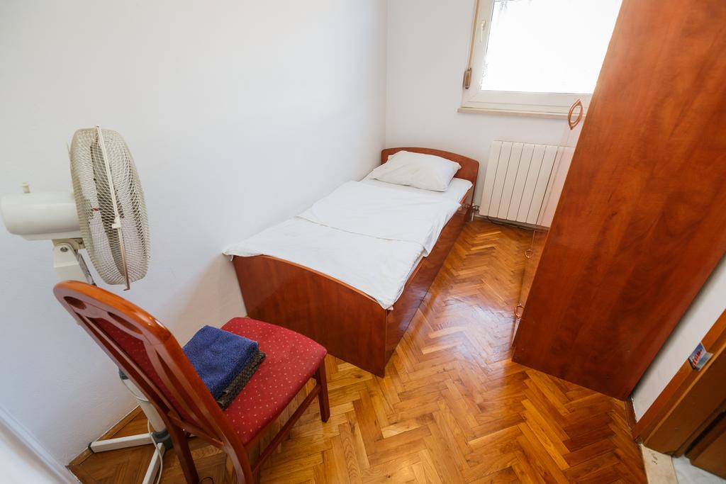 Guesthouse Varnica Kaštel Lukšić Rum bild